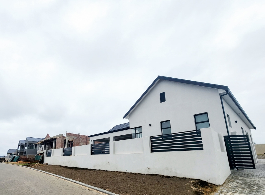 3 Bedroom Property for Sale in Kingswood Golf Estate Western Cape